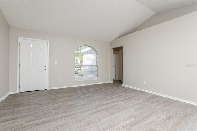 Photo - 6250 Kaieteur Ln