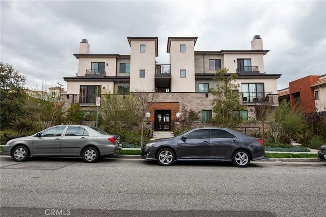 Photo - 330 Salem St Unidad 204