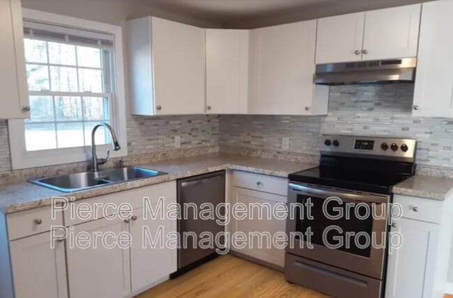 Photo - 9 Bayberry Ln