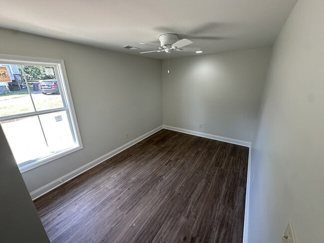 Photo - 35 Wyatt Ln
