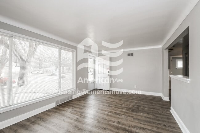 Photo - 8520 Jacklin Ave