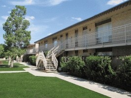 Town and Country Apartments - Town and Country Apartments