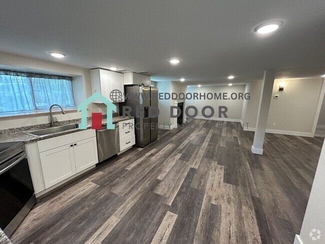 Building Photo - 1700 1st Ave N Unit # 101 Downstairs Rental