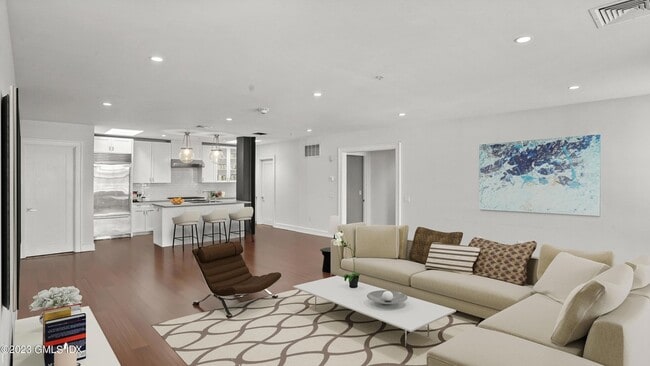 Building Photo - 409 Greenwich Ave Unit A