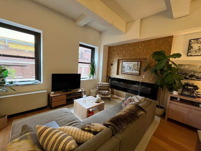 Photo - 365 Bridge St Condo Unit 9K