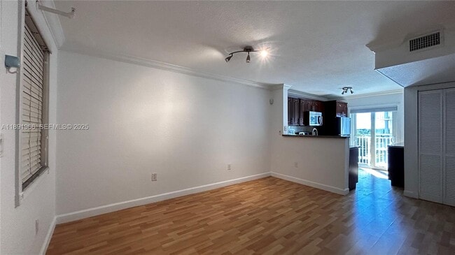 Photo - 2575 SW 27th Ave Unidad 507