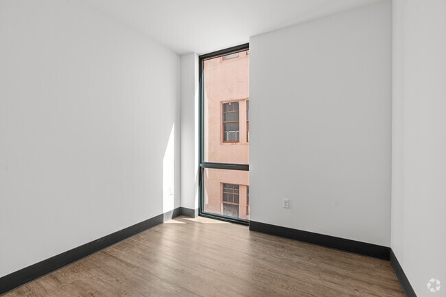 2BR, 1BA - 695SF - Bedroom 1