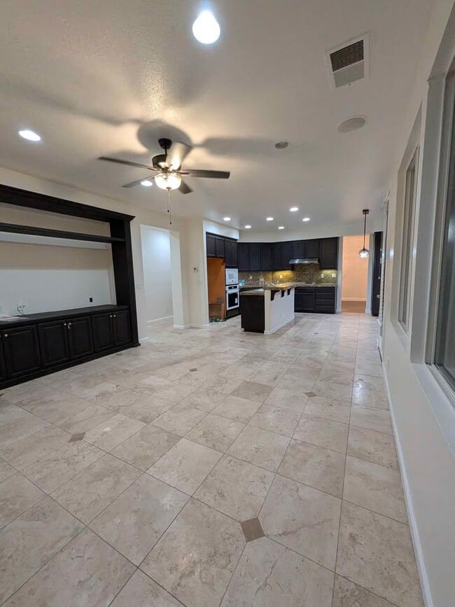 Photo - 1901 Oregano Way