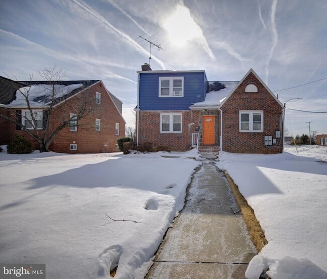 Building Photo - 3015 Gibbons Ave