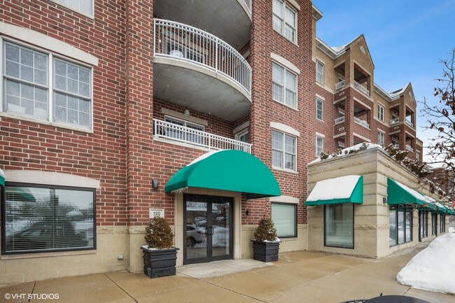 Photo - 570 Crescent Blvd Condo Unit 205