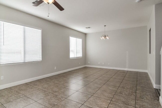 Photo - 3673 Winter Whitetail St