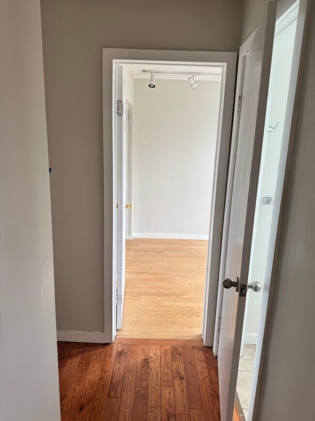 220 Hanover St Unit 27