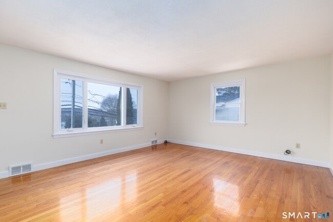 Photo - 481 Bunker Hill Ave