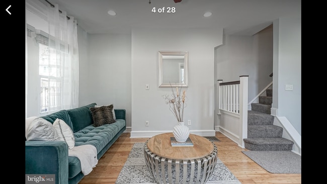 Photo - 217 Shurs Ln