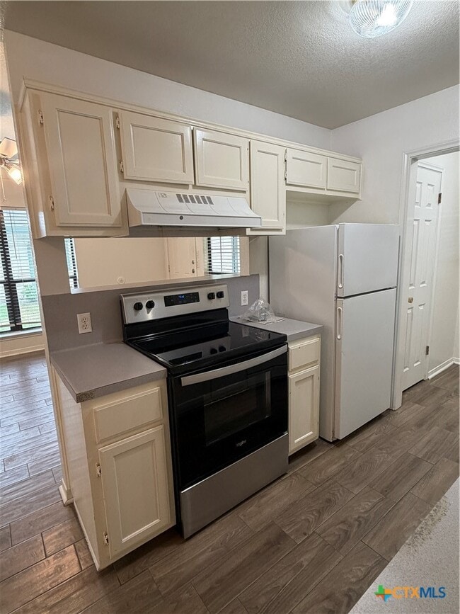 Photo - 802 Hackberry St