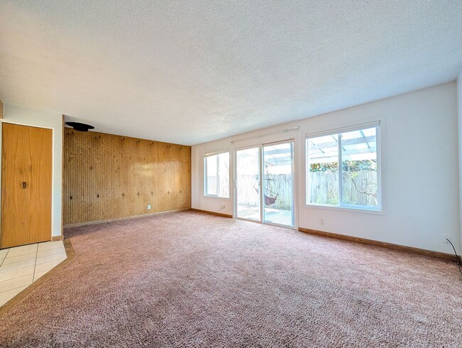 Photo - Cute 3 Bedroom, 1 Bath Duplex In Eugene!