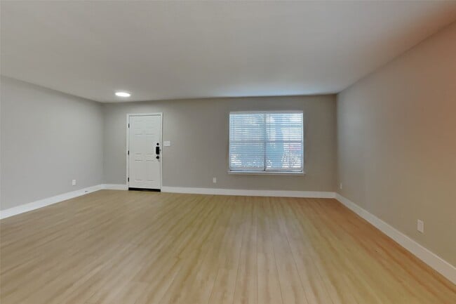 Photo - 6718 Wild Pecan Trail