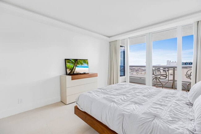 Photo - 1717 N Bayshore Dr Unidad ID1054088P