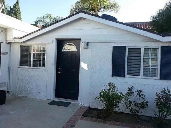 Photo - 136 E 21ST ST Unidad B103