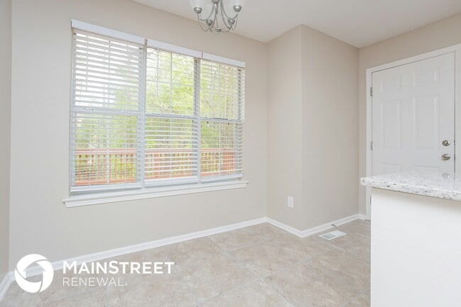Photo - 6411 Hillview Ln