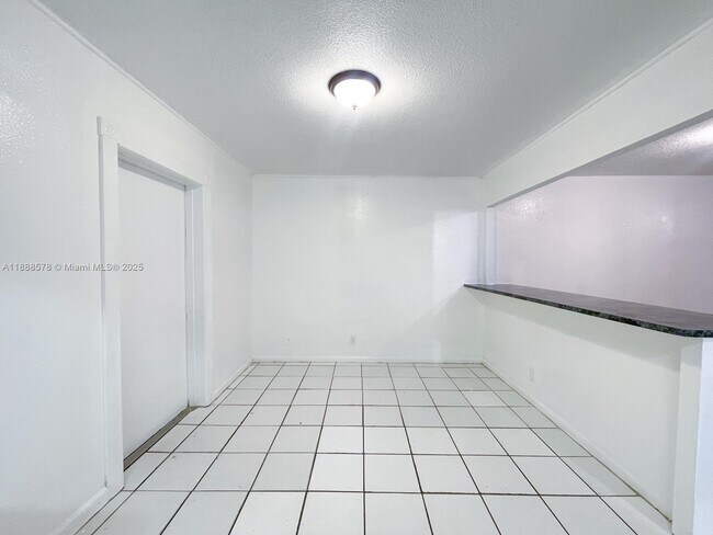 Photo - 5970 NW 28th St