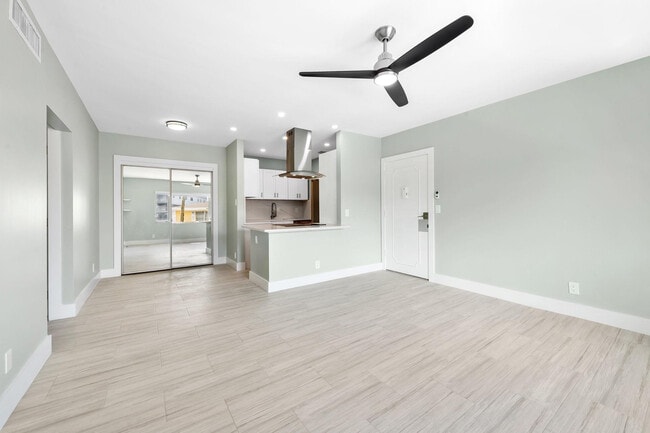 Photo - 5700 NE 22nd Way Unidad 321