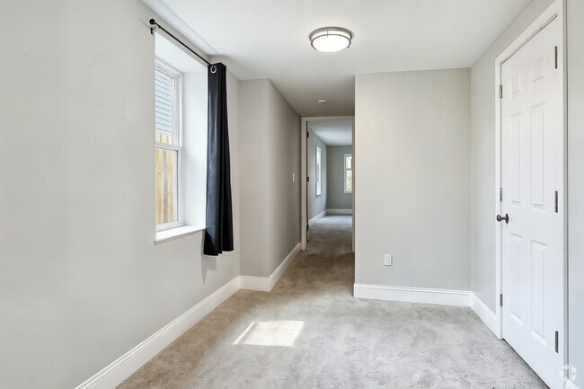 Building Photo - 1539 Manson St Rental