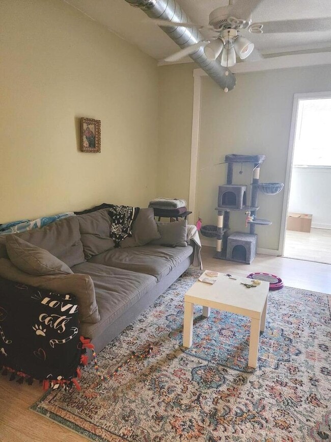 Photo - 3301 W Potomac Ave