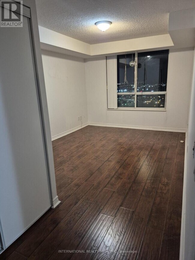 Photo - 61 Town Centre Court Unité 1908