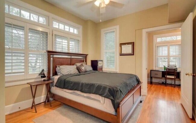 Photo - Gorgeous condo located in Summerville Clos...