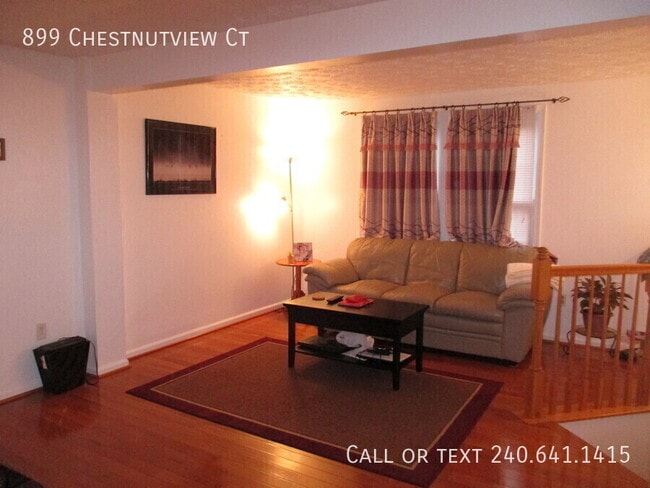Photo - 899 Chestnutview Ct