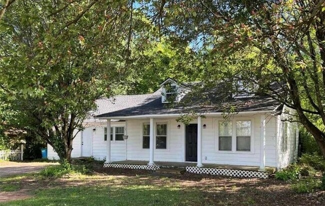 Building Photo - 3025 Maysville Rd