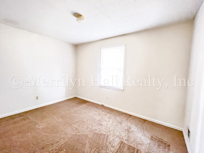 Photo - 225 Stirlington Rd