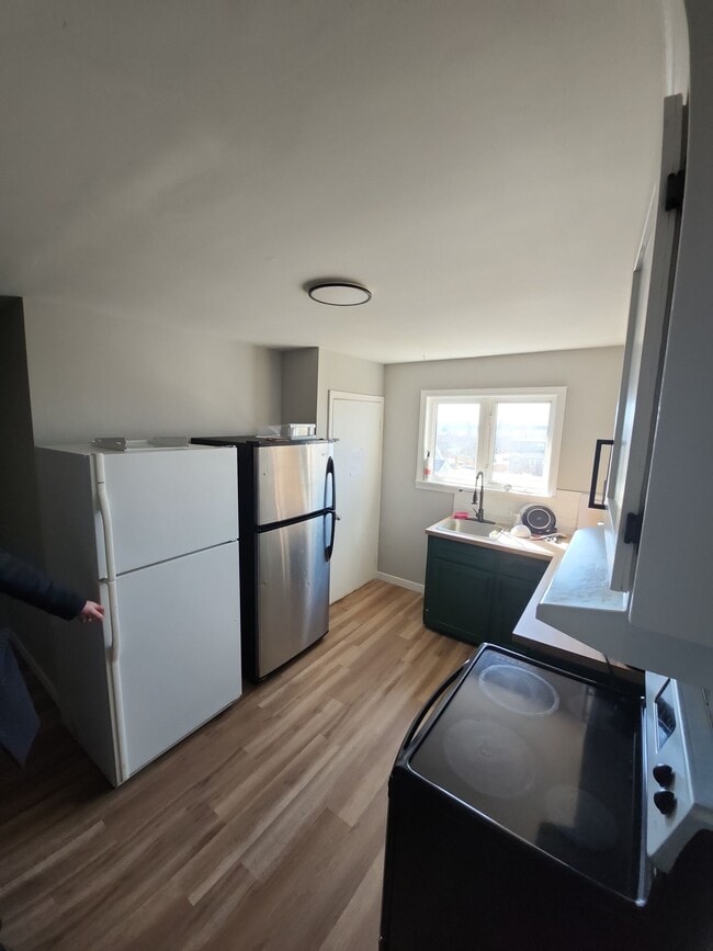 Photo - 27-27 Brule St Unit 5.1