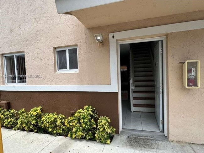 Photo - 8059 NW 8th St