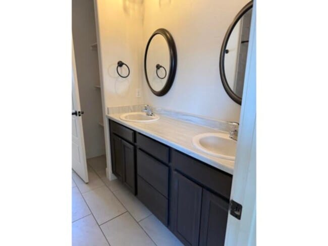 Photo - Stunning Rancher Built in 2021!!