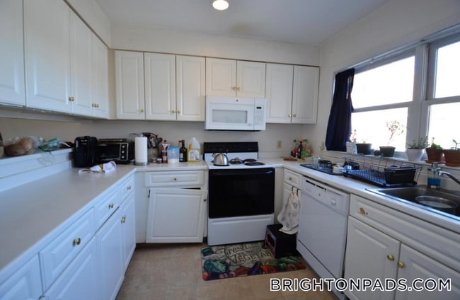 Photo - 8-10 Glencoe St. Unidad 2