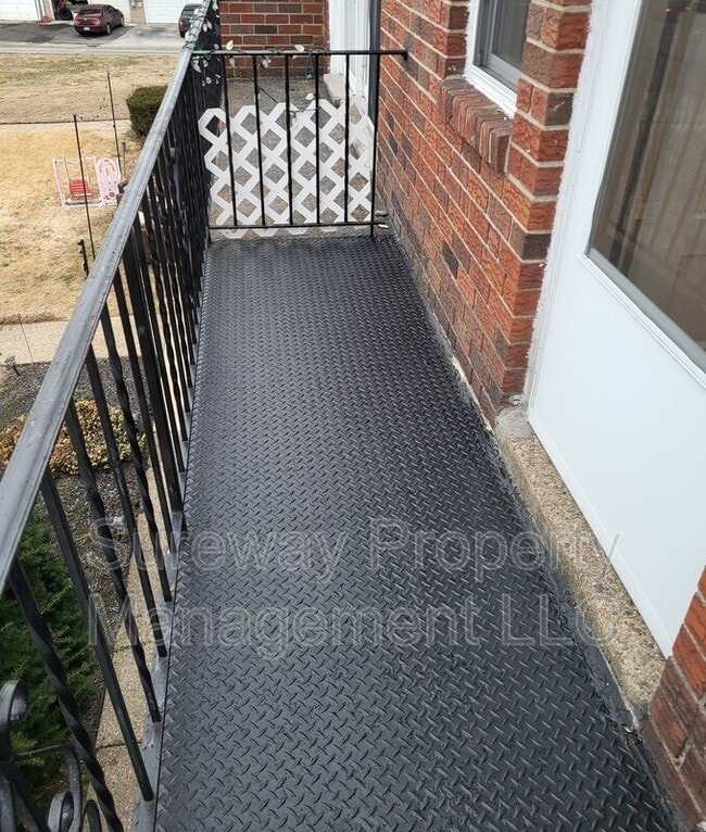 Photo - 9 Jeffrey Rd Unit B