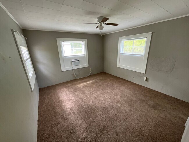 Photo - Cozy 1/1 Cottage at Hill Loop in Bonifay with Water/Sewer, Garbage, and Lawn Maintenance Included!