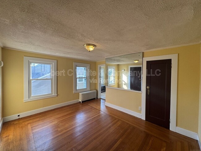 Photo - 106 Day St Unit 2