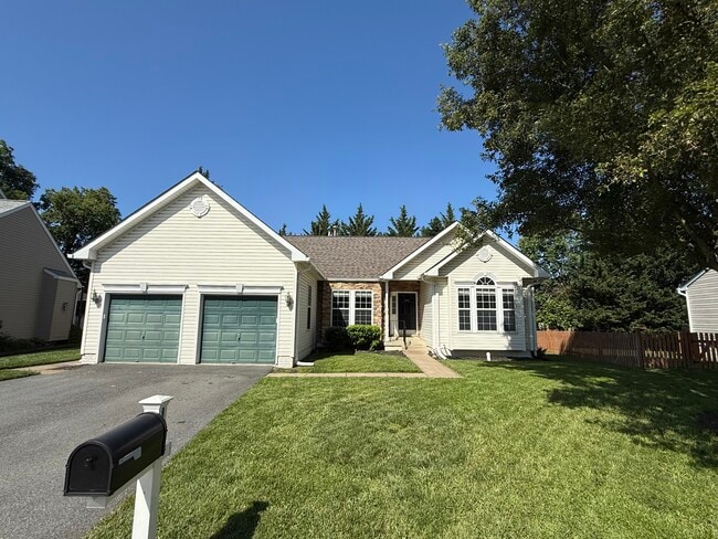 Photo - 815 Aztec Dr House