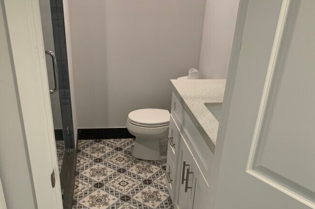 Cuarto de baño para huéspedes - The Cabrini Manor