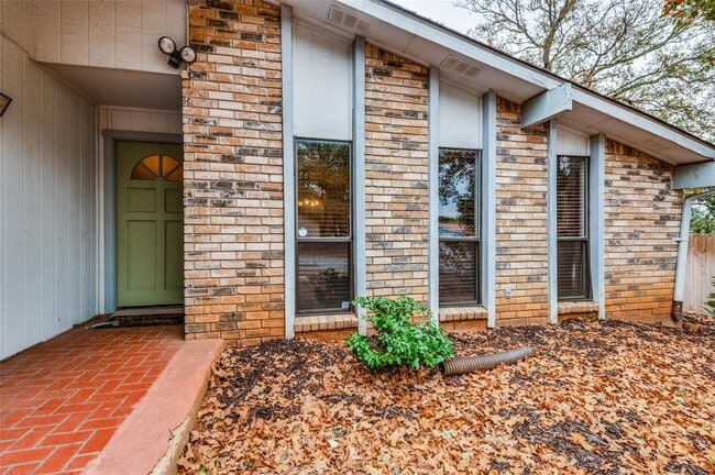 Photo - 2201 Cottonwood Ln