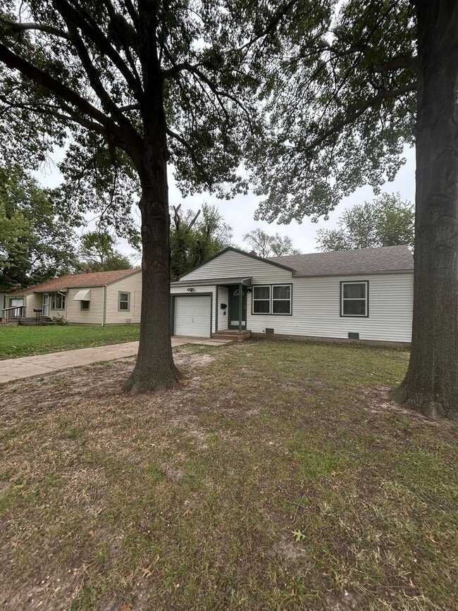 Photo - 1902 S Ridgewood Dr