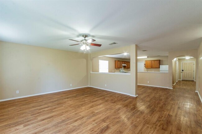 Photo - 207 Mitchell Dr