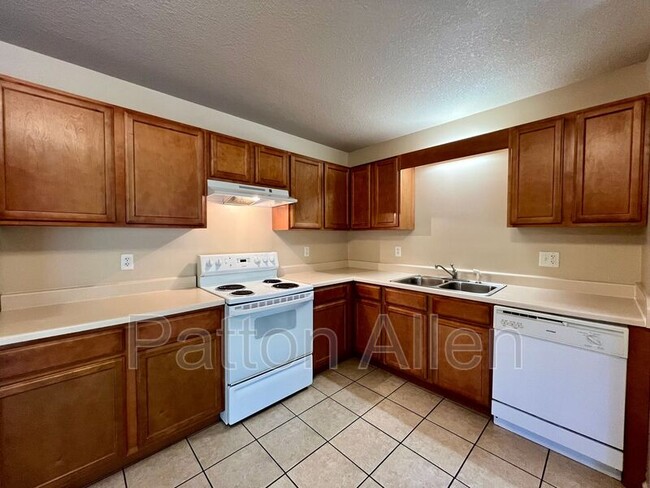 Photo - 6 Zell Ln Unit Apt C