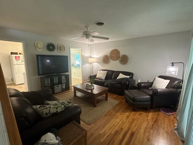 Photo - Southside Auburn Cottage Casa