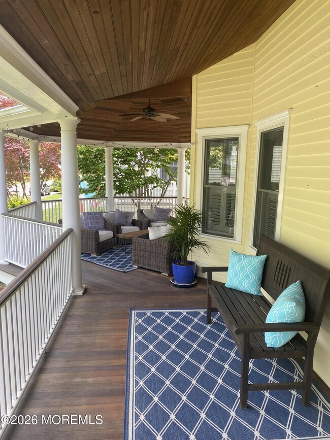 Building Photo - 333 Woodland Ave