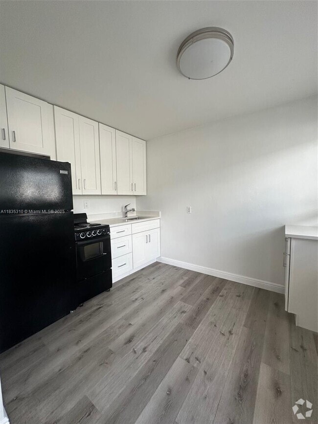 Building Photo - 116 SE 9th Ct Unit 2 Rental