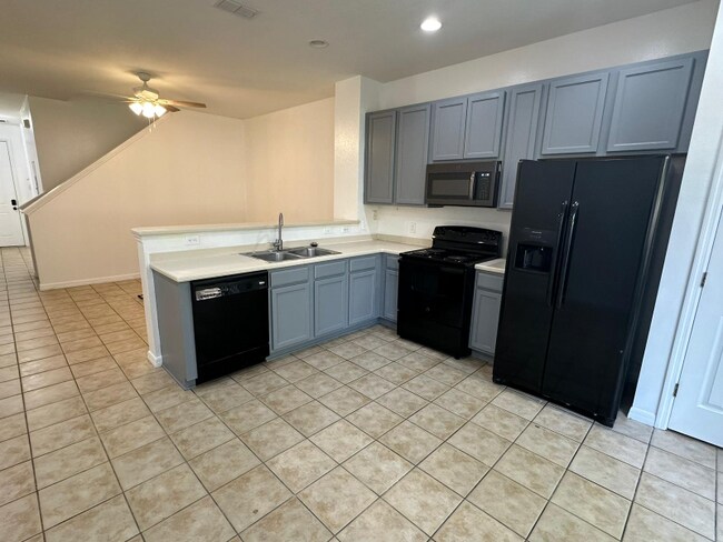 Photo - 2674 Mayaguana St